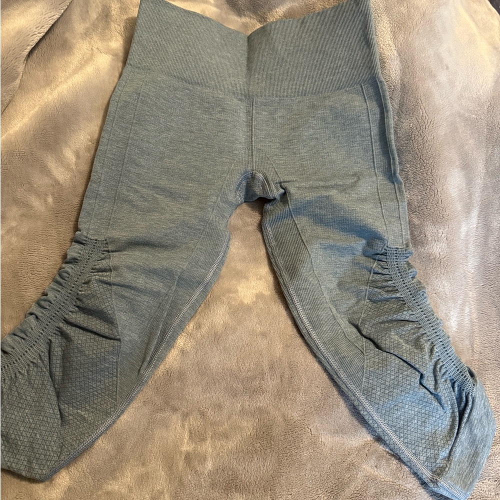 Lululemon Athletica light blue  Leggings with Ruched Detail